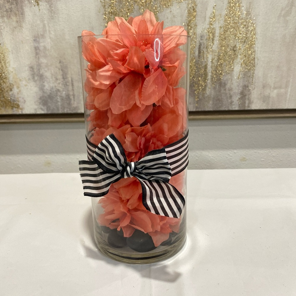 Elegant Coral Floral Arrangement in Glass Vase ⭐️
